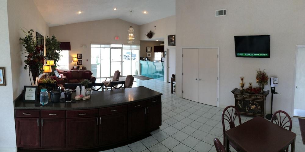 Boarders Inn And Suites By Cobblestone Lamar Missouri Bagian luar foto