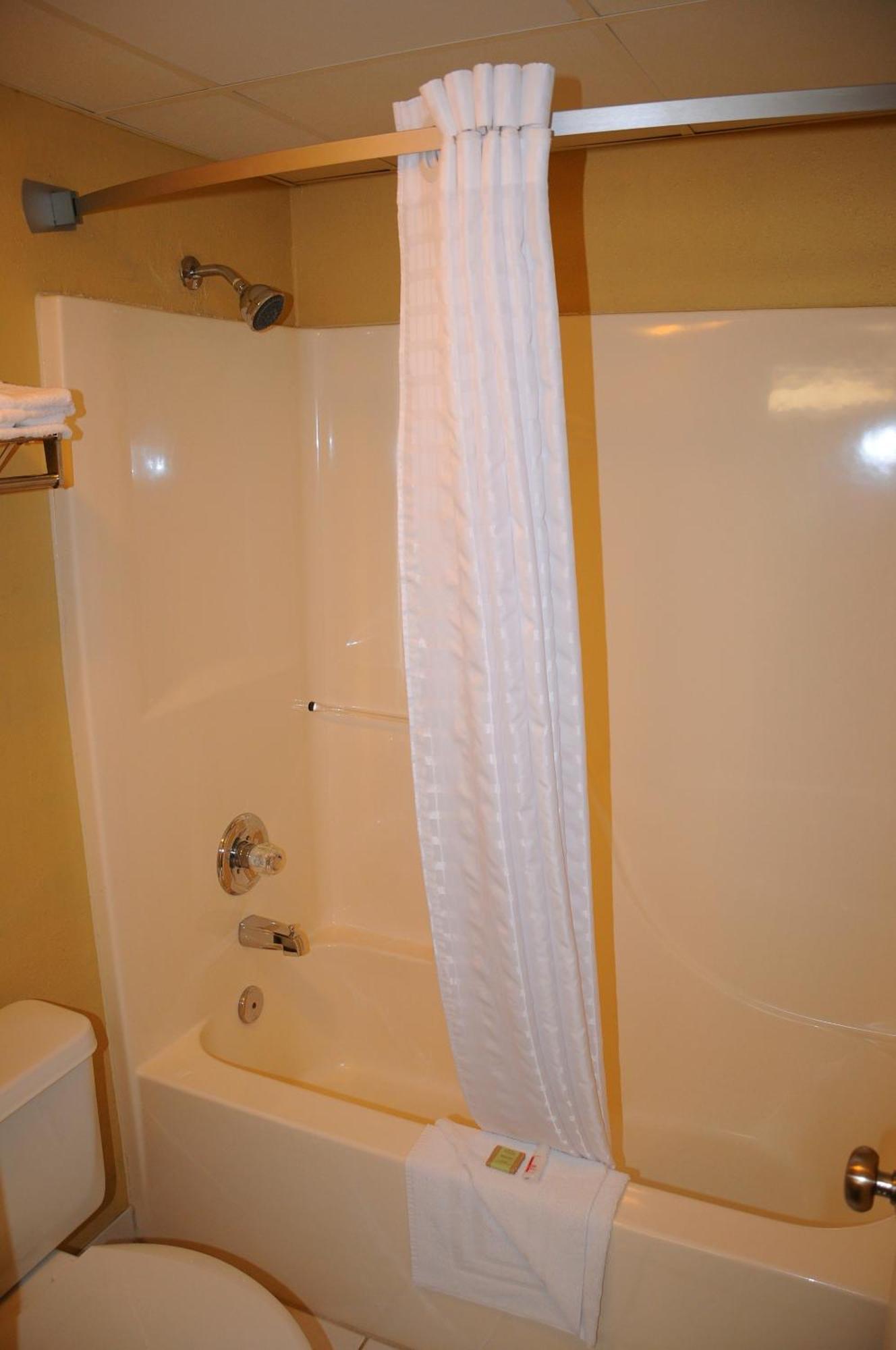 Boarders Inn And Suites By Cobblestone Lamar Missouri Bagian luar foto